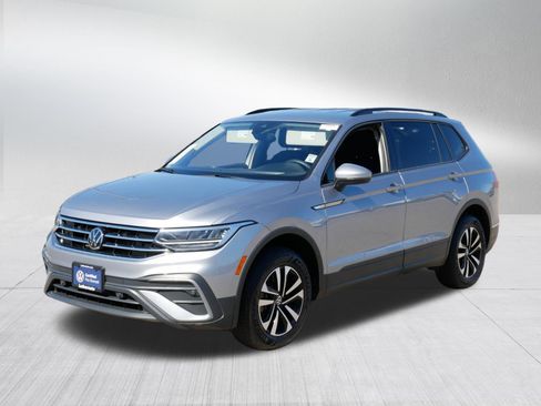 Used 2024 Volkswagen Tiguan S AWD/4WD image 3