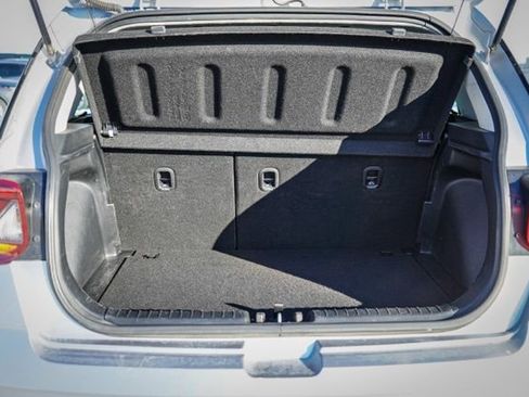 Used 2023 Hyundai Venue SEL image 7