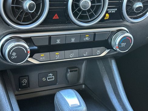 Used 2025 Nissan Sentra S image 19