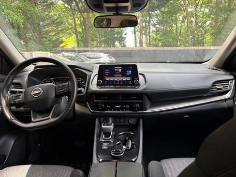 Used 2025 Nissan Rogue SV AWD/4WD image 35