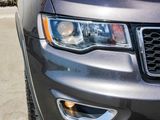 Used 2019 Jeep Grand Cherokee Laredo image 4