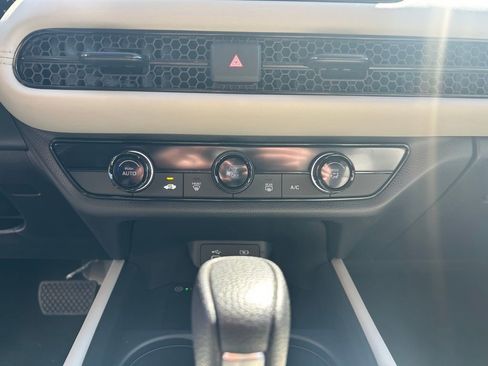 New 2026 Honda HR-V LX image 18
