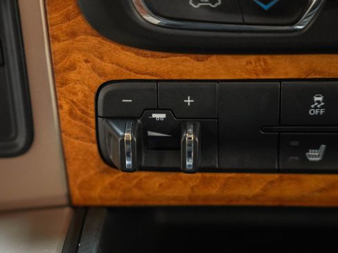 Used 2014 RAM 2500 Longhorn image 34