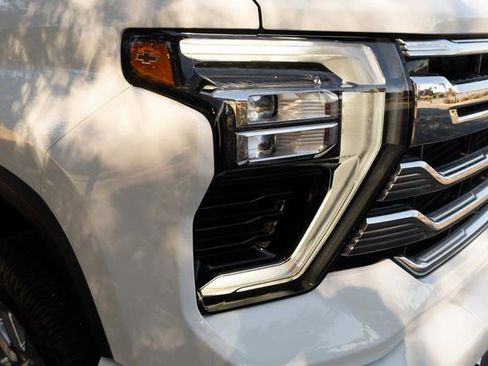 Used 2024 Chevrolet Silverado 2500 High Country w/ Max Trailering Package image 33