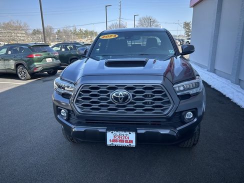 Used 2023 Toyota Tacoma TRD Sport image 3