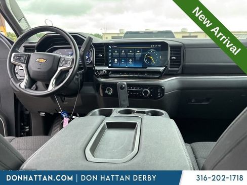 Used 2023 Chevrolet Silverado 1500 LT AWD/4WD image 4