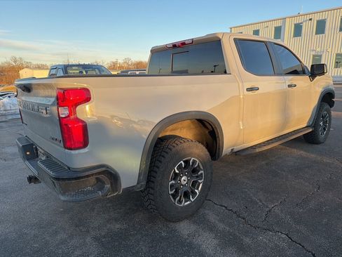 Used 2024 Chevrolet Silverado 1500 ZR2 w/ Technology Package image 3