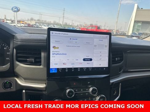 Used 2022 Ford Expedition XLT image 21