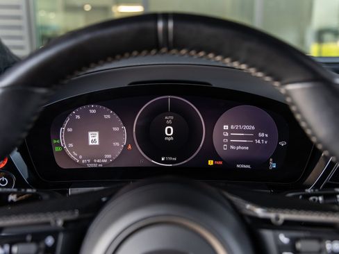 Certified 2024 Porsche Macan Turbo Electric AWD/4WD image 28