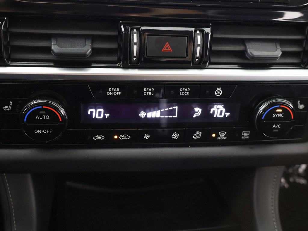 Used 2024 Nissan Pathfinder SL AWD/4WD image 53