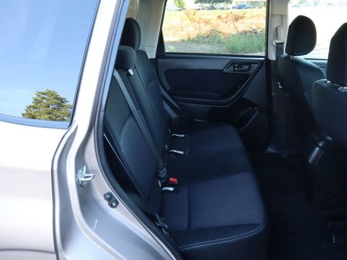 Used 2015 Subaru Forester 2.5i Premium AWD/4WD image 21