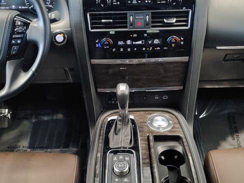 Used 2024 Nissan Armada Platinum w/ Captain's Chairs Package RWD image 23