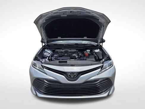Used 2020 Toyota Camry LE FWD image 16