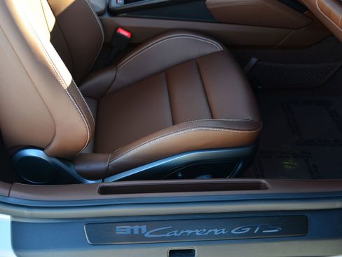 Certified 2024 Porsche 911 Carrera GTS image 16