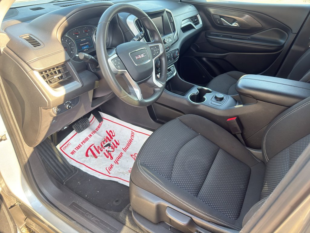 Used 2024 GMC Terrain SLE AWD/4WD image 11