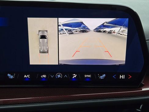 New 2026 Chevrolet Traverse Z71 w/ Enhanced Driving Package image 17