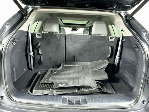 Used 2020 Toyota Highlander Platinum AWD/4WD image 25