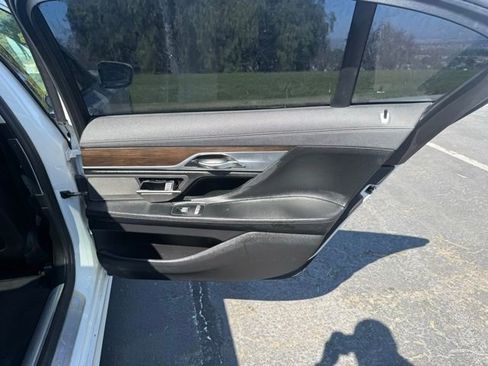 Used 2019 BMW 740i 740i image 14