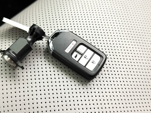 Used 2017 Honda Pilot Elite image 41