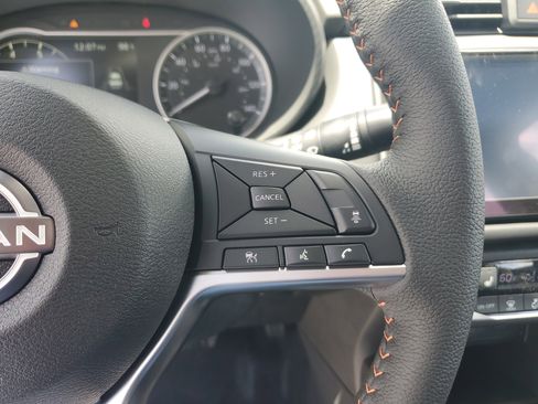 New 2025 Nissan Versa SR w/ Trunk Package image 22