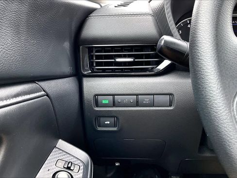 Used 2024 Nissan Sentra SV FWD image 36