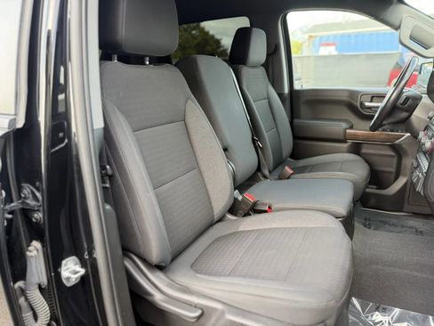 Used 2021 Chevrolet Silverado 1500 LT AWD/4WD image 18
