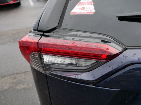 Certified 2025 Toyota RAV4 XLE AWD/4WD image 17
