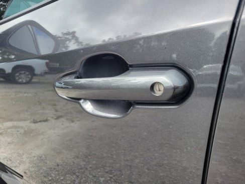 Used 2022 Toyota RAV4 XLE FWD image 8