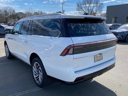 New 2026 Lincoln Navigator L Reserve AWD/4WD image 28
