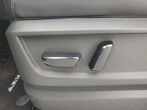 New 2026 Nissan Armada SV image 29