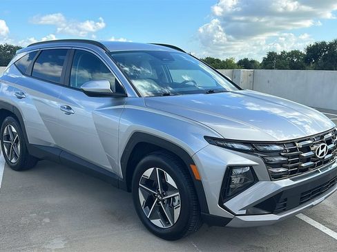 Used 2025 Hyundai Tucson SEL FWD image 14