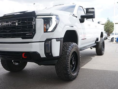 Used 2024 GMC Sierra 2500 AT4 w/ Technology Package AWD/4WD image 34