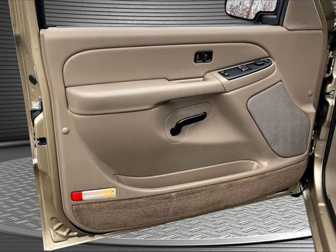 Used 2005 Chevrolet Silverado 1500 LS w/ Light Duty Power Package image 19