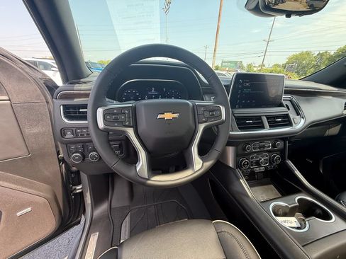 Used 2024 Chevrolet Tahoe Premier w/ Premium Package AWD/4WD image 16