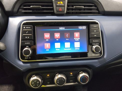 Used 2023 Nissan Versa SV FWD image 25