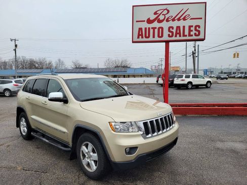 Used 2011 Jeep Grand Cherokee Laredo w/ Mopar Chrome Edition Group image 1