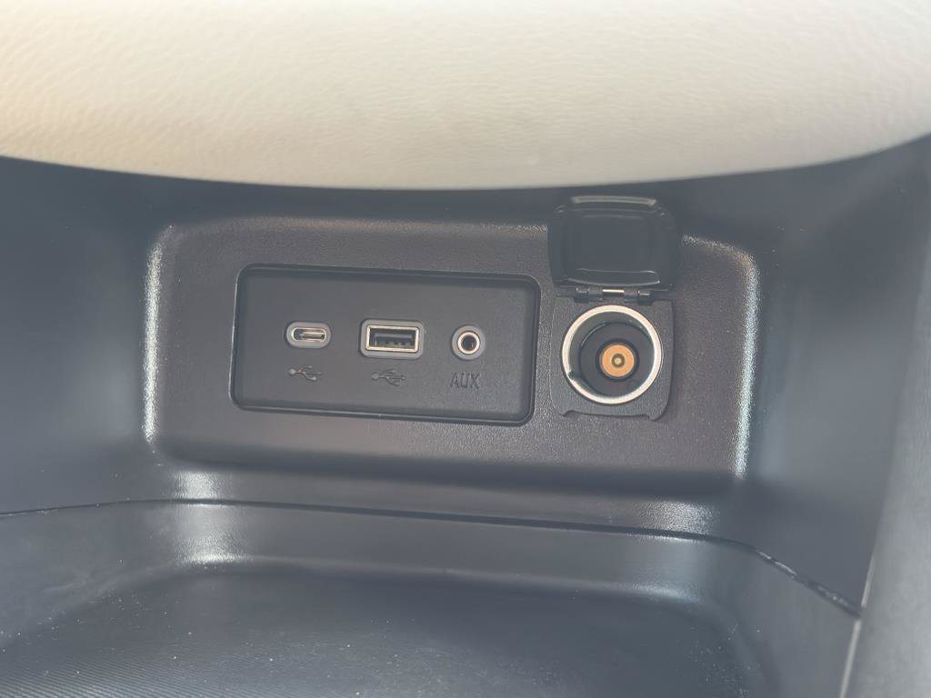 Used 2020 Chevrolet Equinox LS w/ LS Convenience Package AWD/4WD image 18