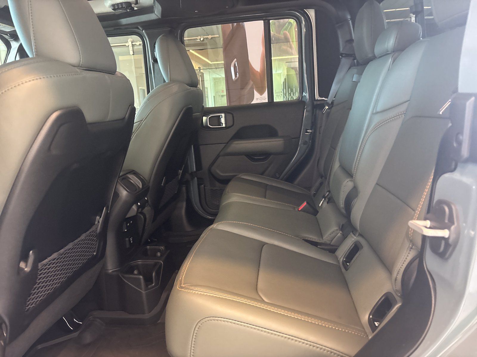 Used 2026 Jeep Gladiator Mojave AWD/4WD image 10