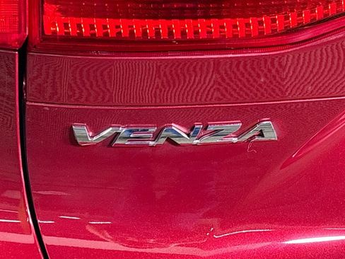 Used 2023 Toyota Venza Limited AWD/4WD image 24