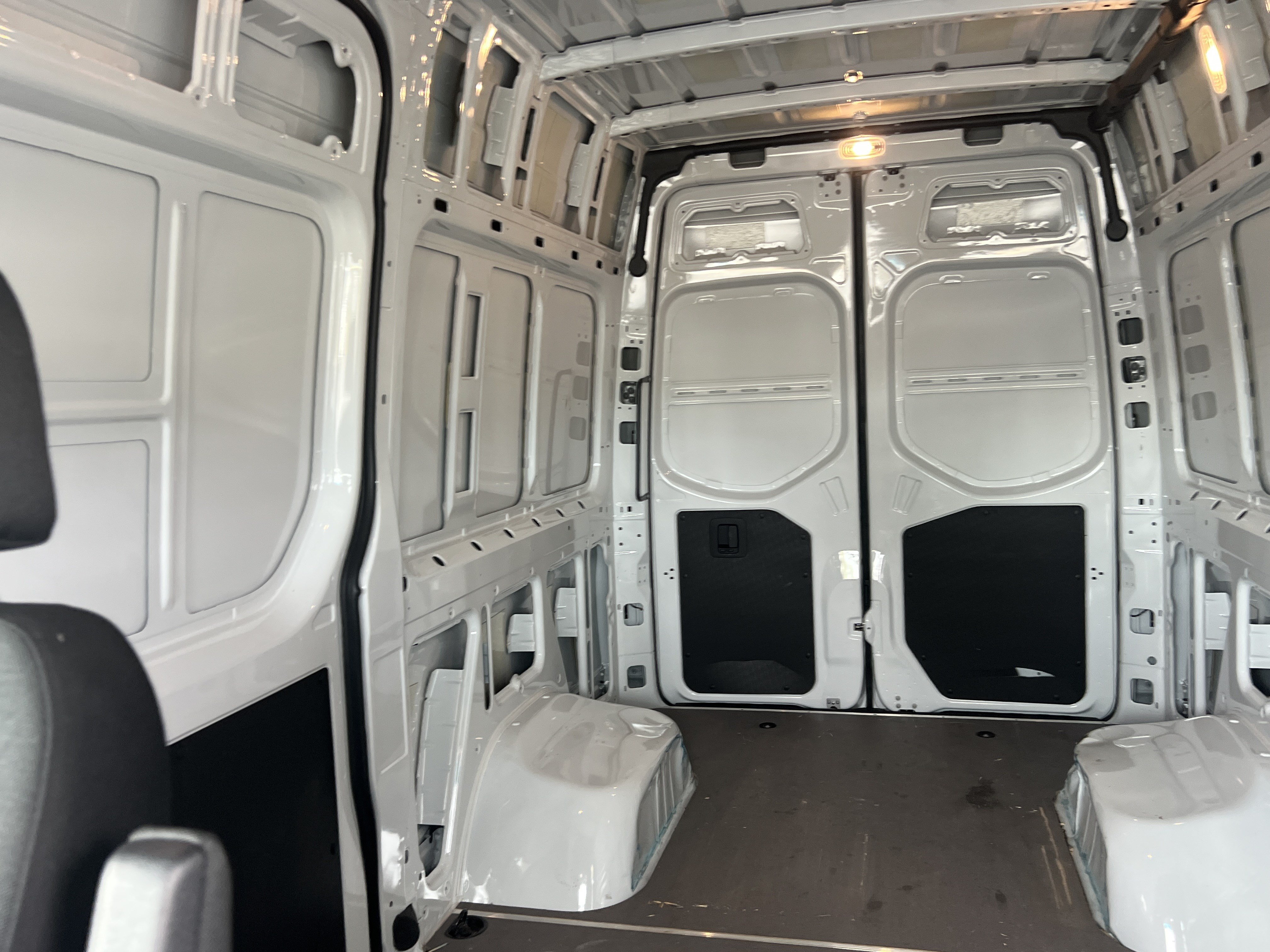 Used 2025 Mercedes-Benz Sprinter 3500 image 30