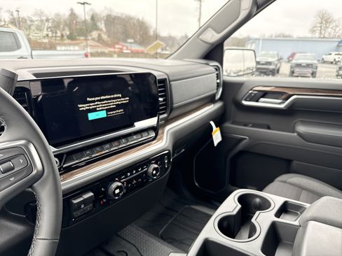 New 2026 Chevrolet Silverado 1500 LT image 22