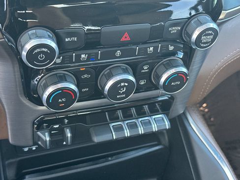 Used 2019 RAM 1500 Limited AWD/4WD image 22