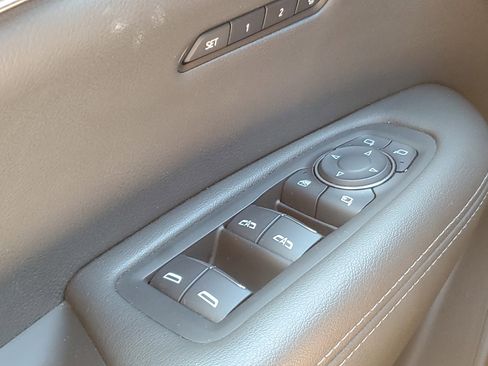 Certified 2025 Cadillac XT6 Premium Luxury image 30