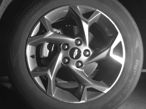 Used 2025 Chevrolet Trax LT FWD image 12