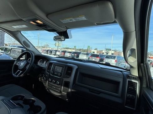 Used 2017 RAM 1500 Express w/ Express Value Package image 19