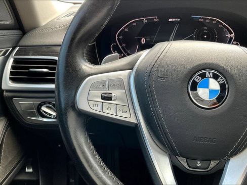 Used 2020 BMW 745e xDrive AWD/4WD image 11