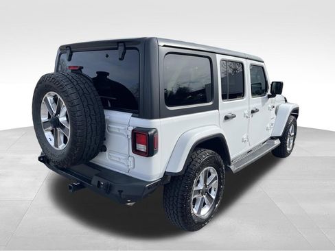 Used 2019 Jeep Wrangler Unlimited Sahara image 3