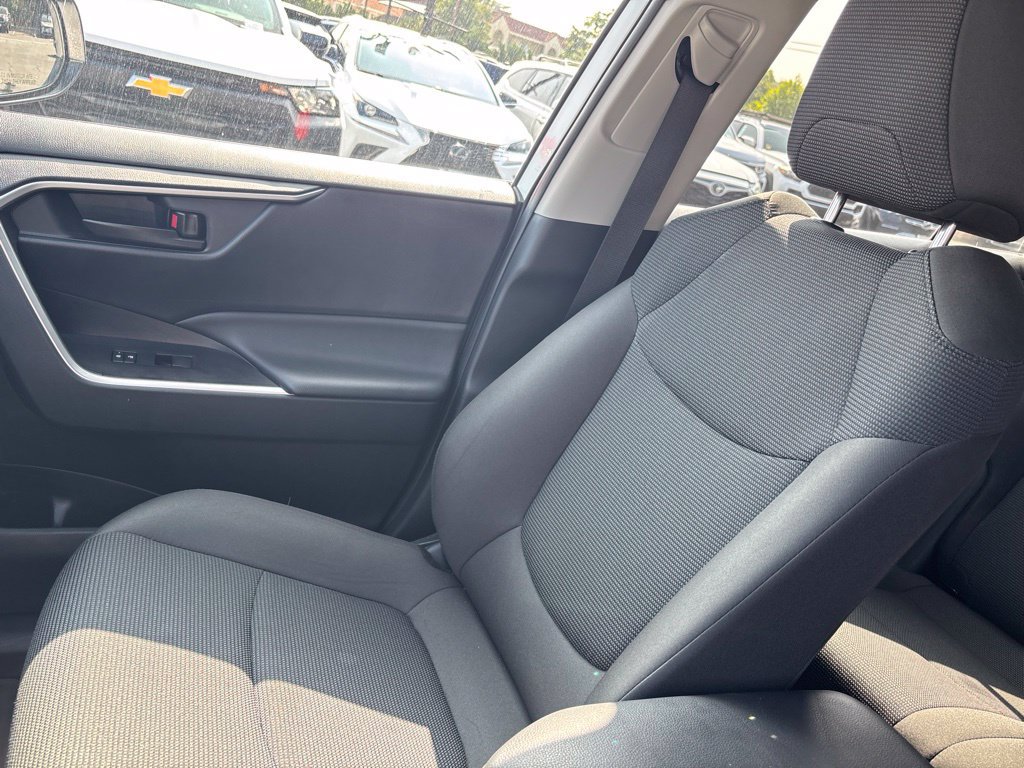 Used 2025 Toyota RAV4 LE FWD image 16