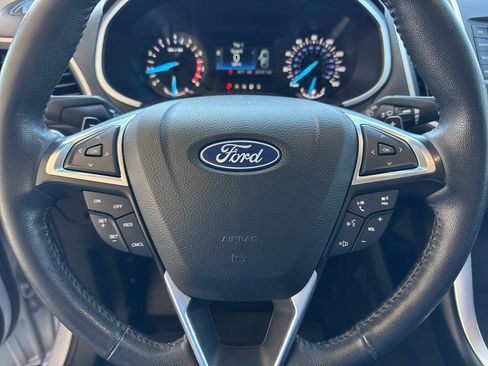 Used 2018 Ford Edge SEL AWD/4WD image 17