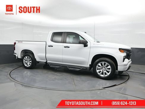 Used 2022 Chevrolet Silverado 1500 Custom AWD/4WD image 1